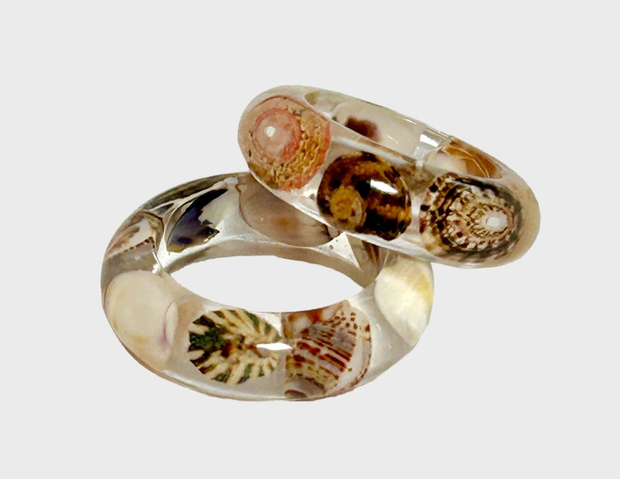 Epoxy Resin Ring With Embedded Shells