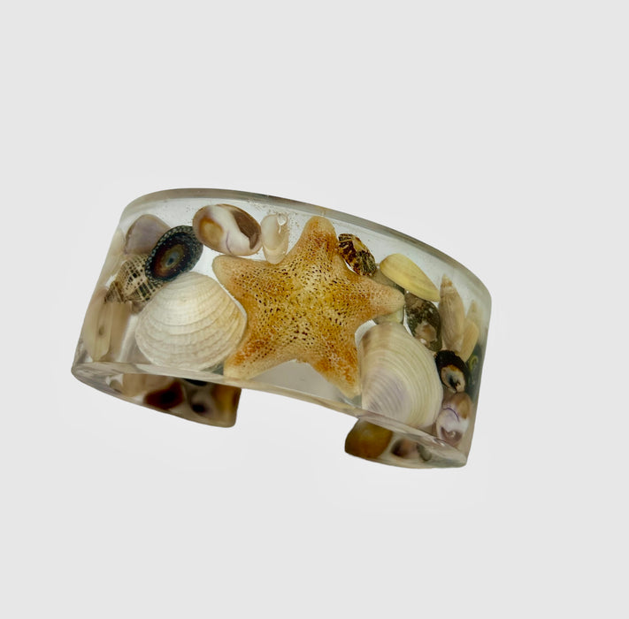 Epoxy Resin Cuff with Embedded Shells